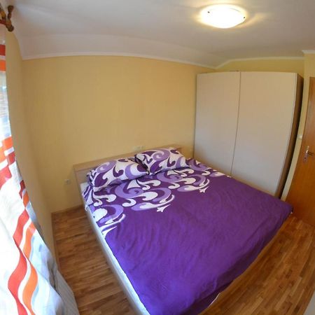Ribaricevi Dvori Appartement Banjol Buitenkant foto