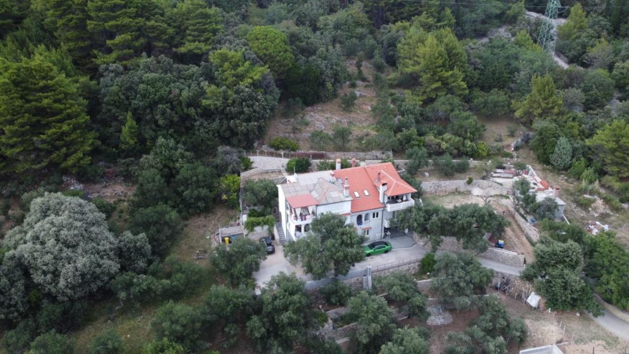 Ribaricevi Dvori Appartement Banjol Buitenkant foto